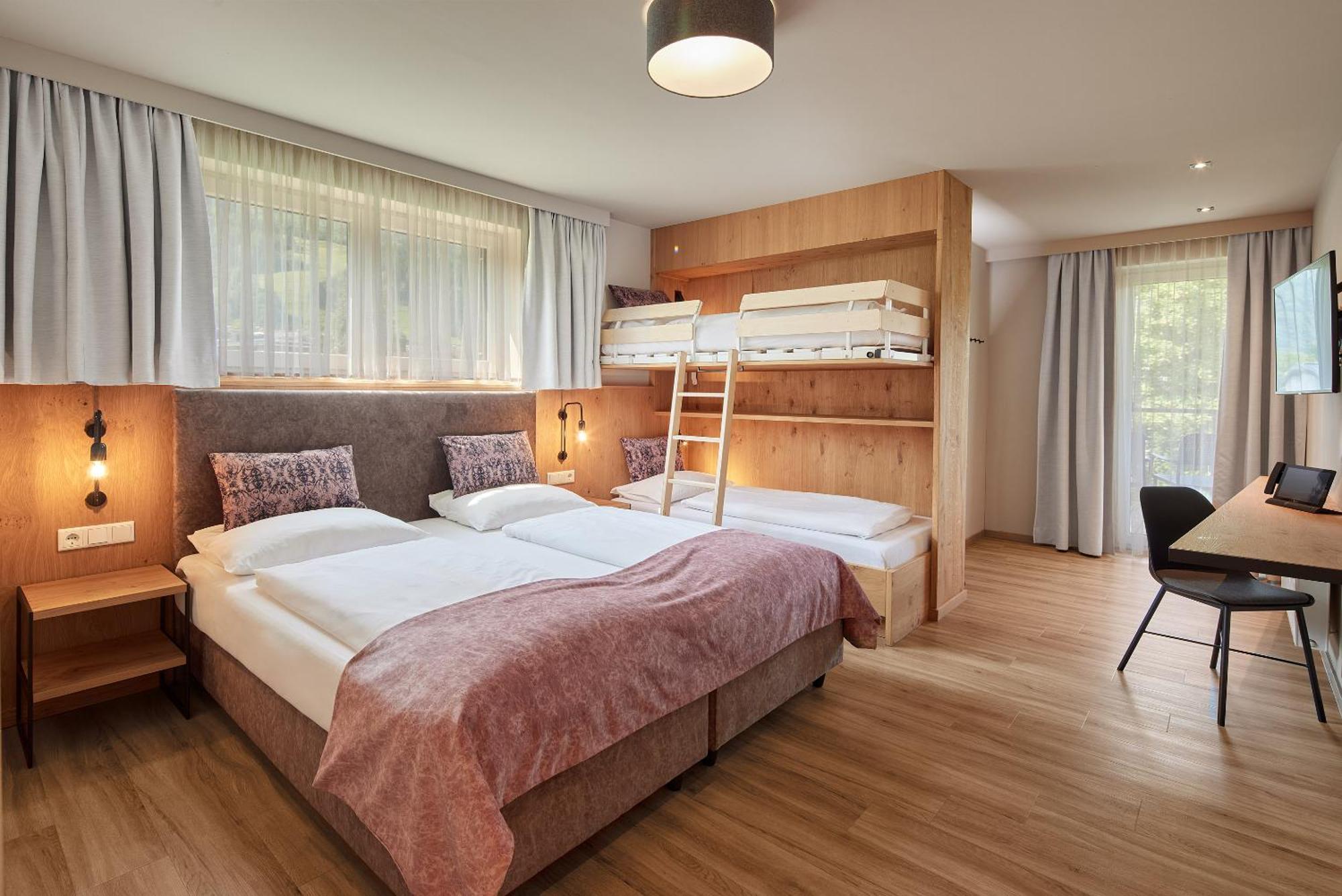 Hotel Sonnblick 4*